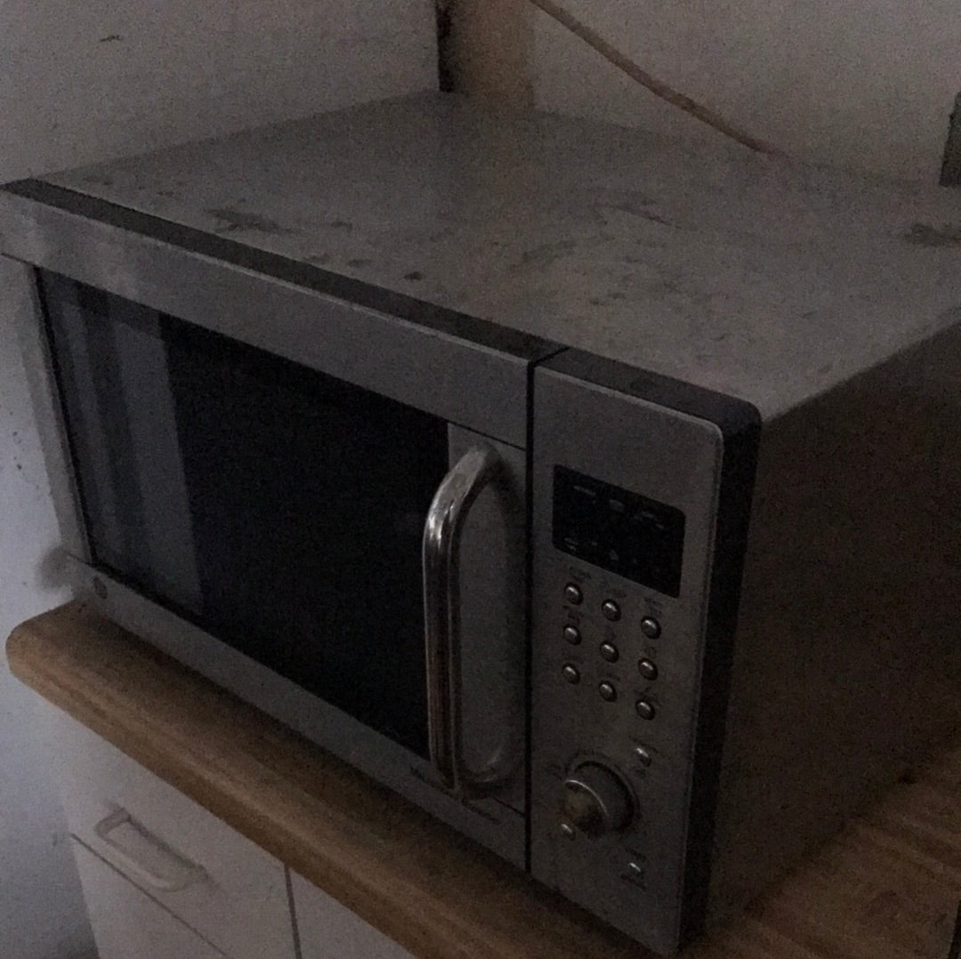 E00173 - microwave