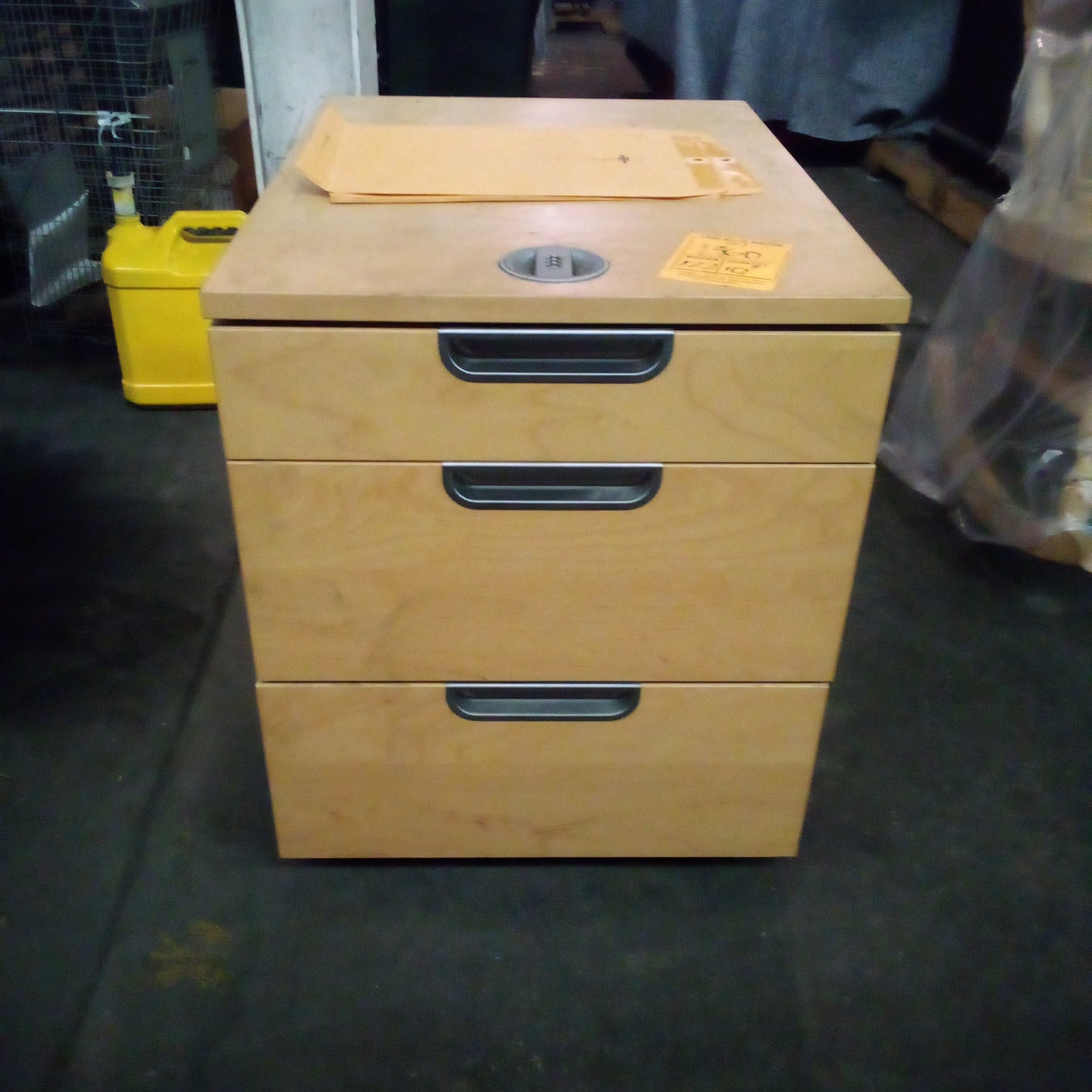 F00194 - Office Cabinet/ Lockable