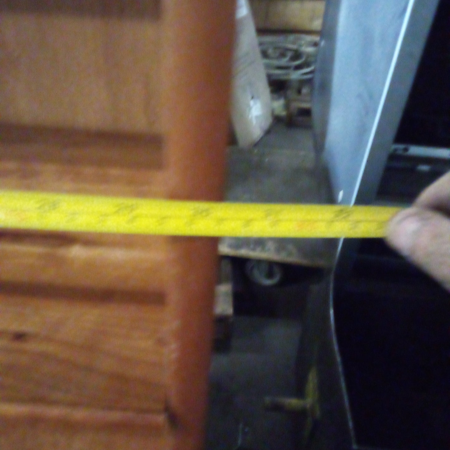 F00227 - wooden bookshelf