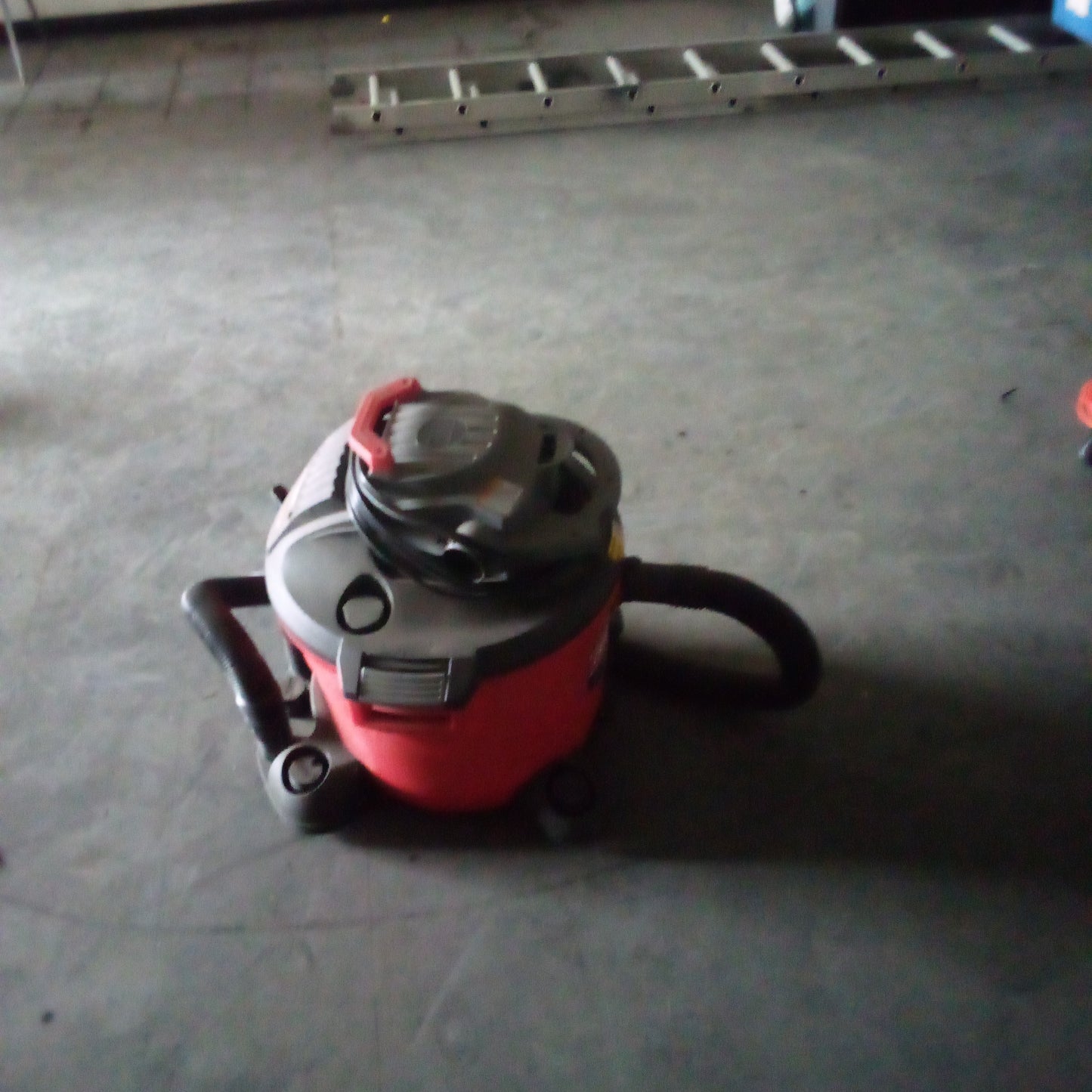 A00062 - Craftsman shop-vac