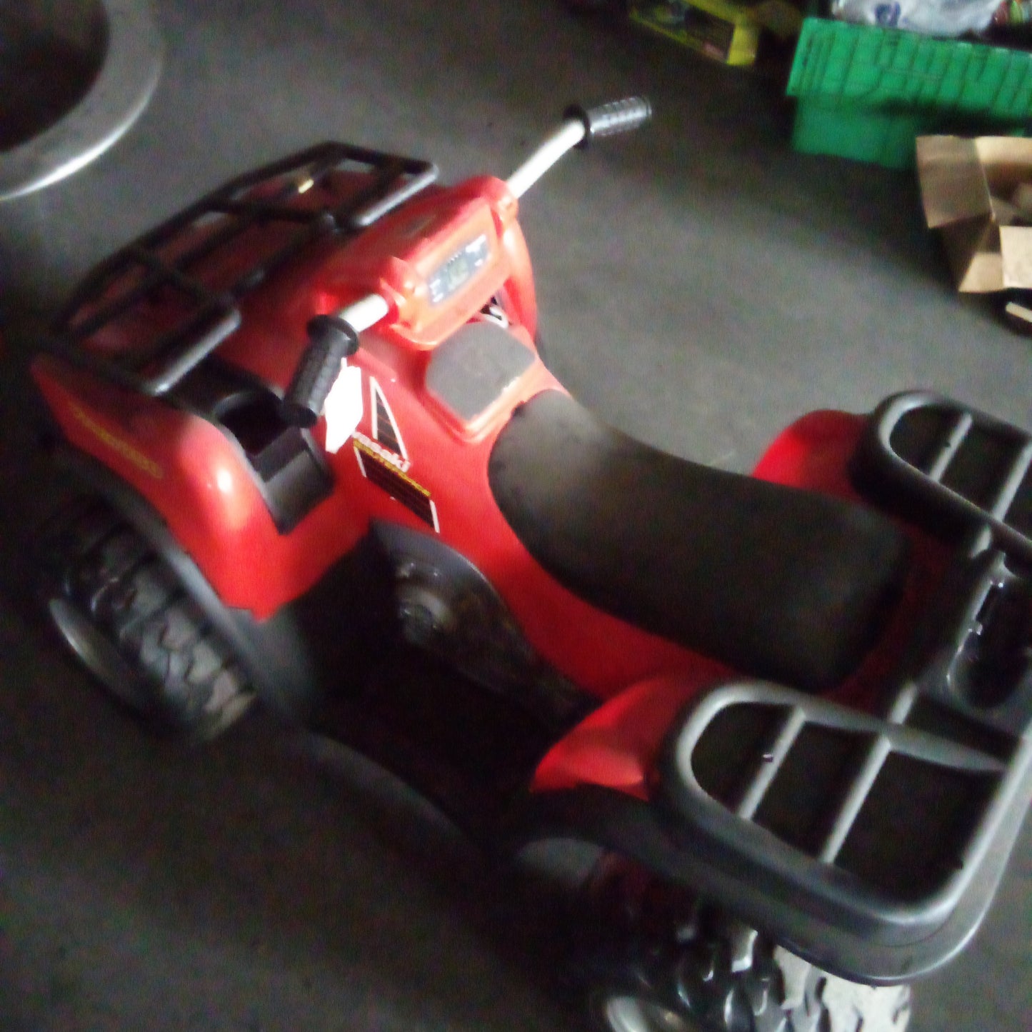 M00233 - children 4x4 vehicle