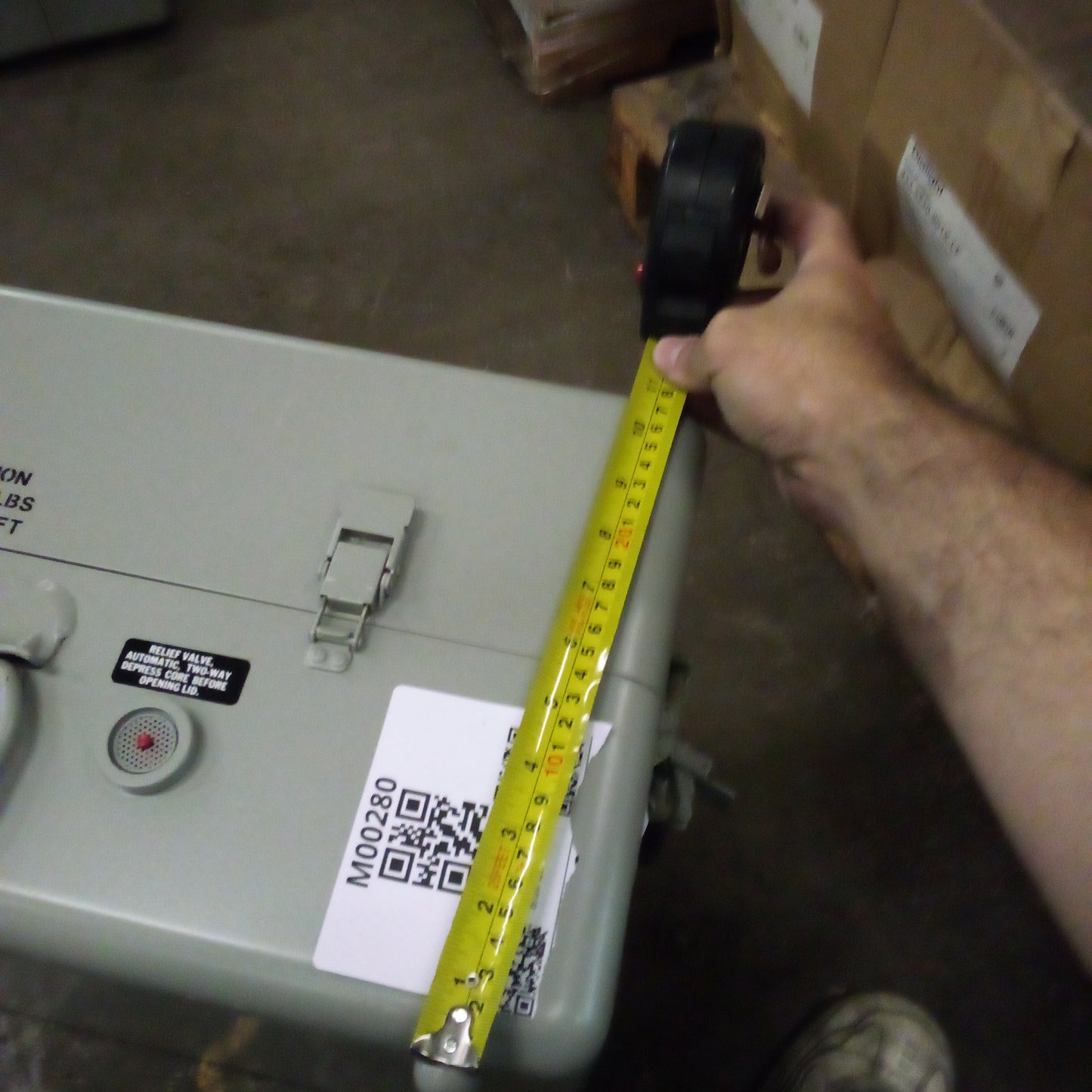 M00280 - Silver Case