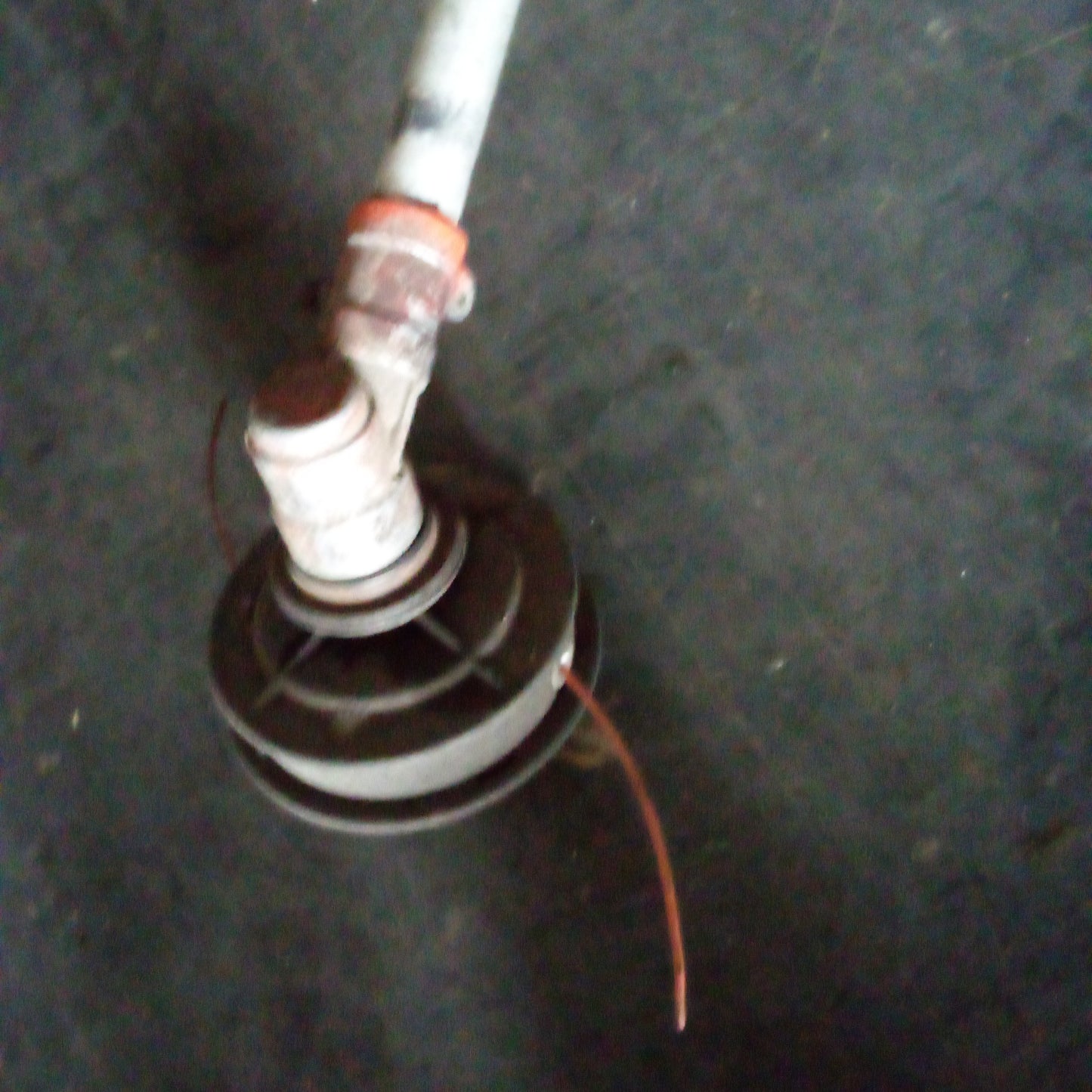 M00275 - Weed Wacker