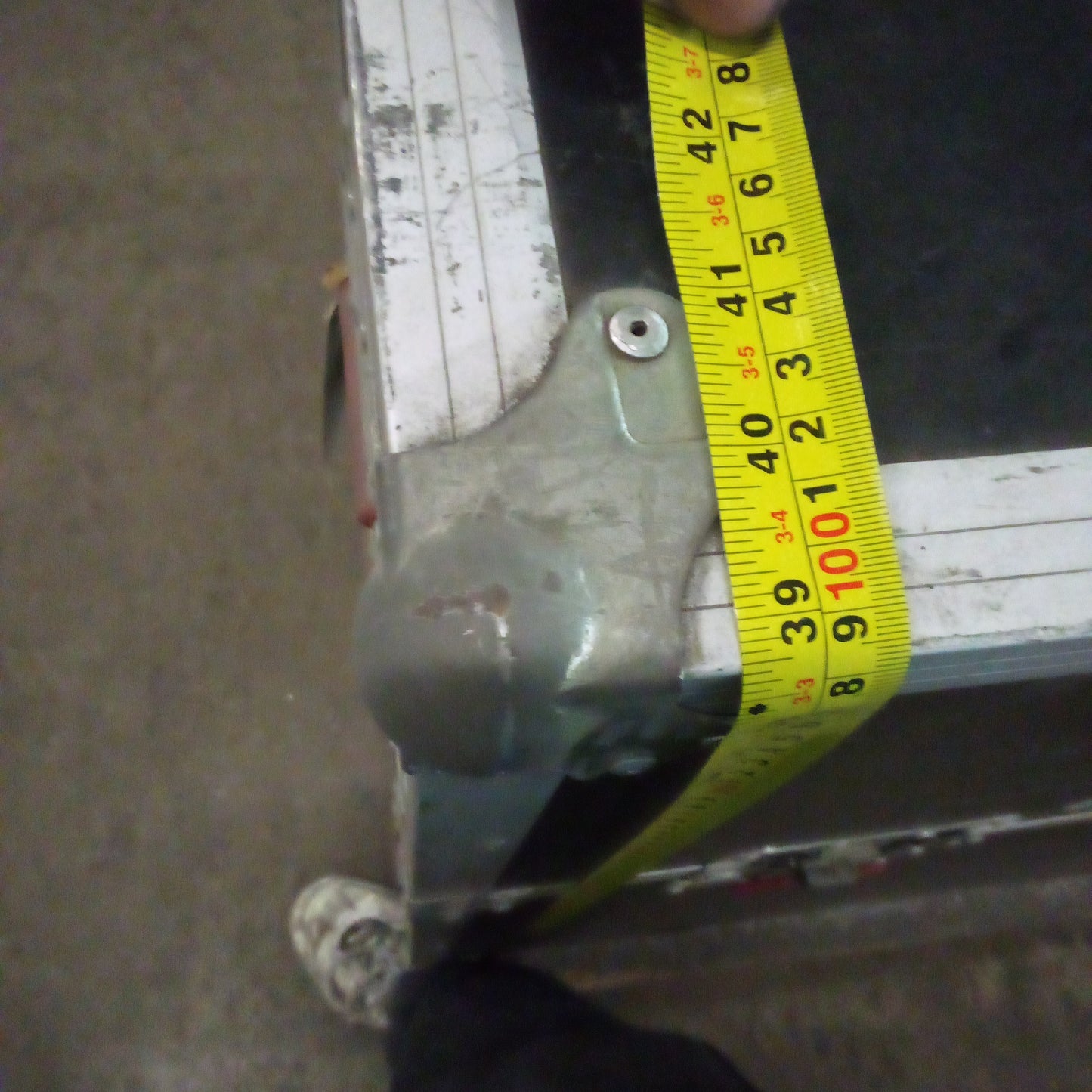 M00288 -Large Black Gator Case