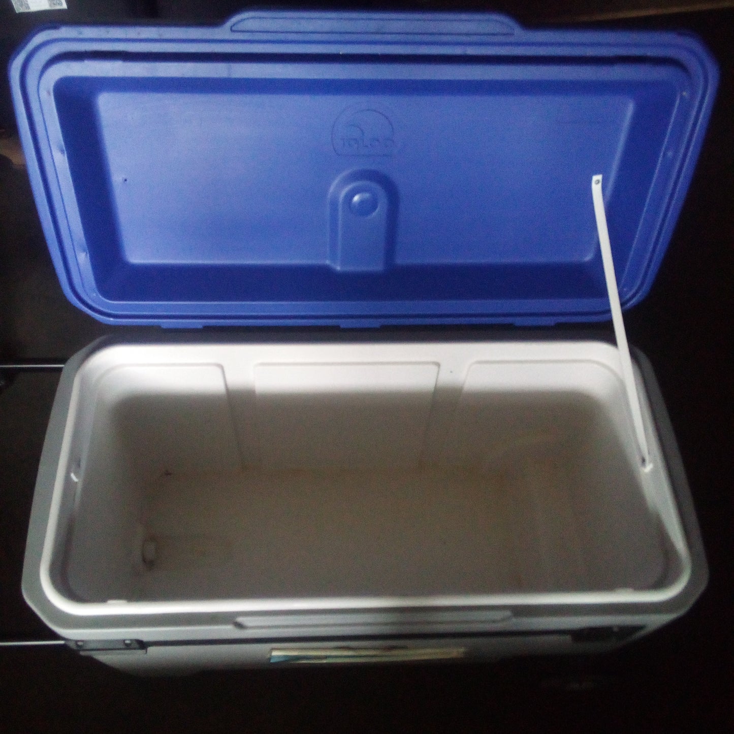 M00238 - fishing cooler