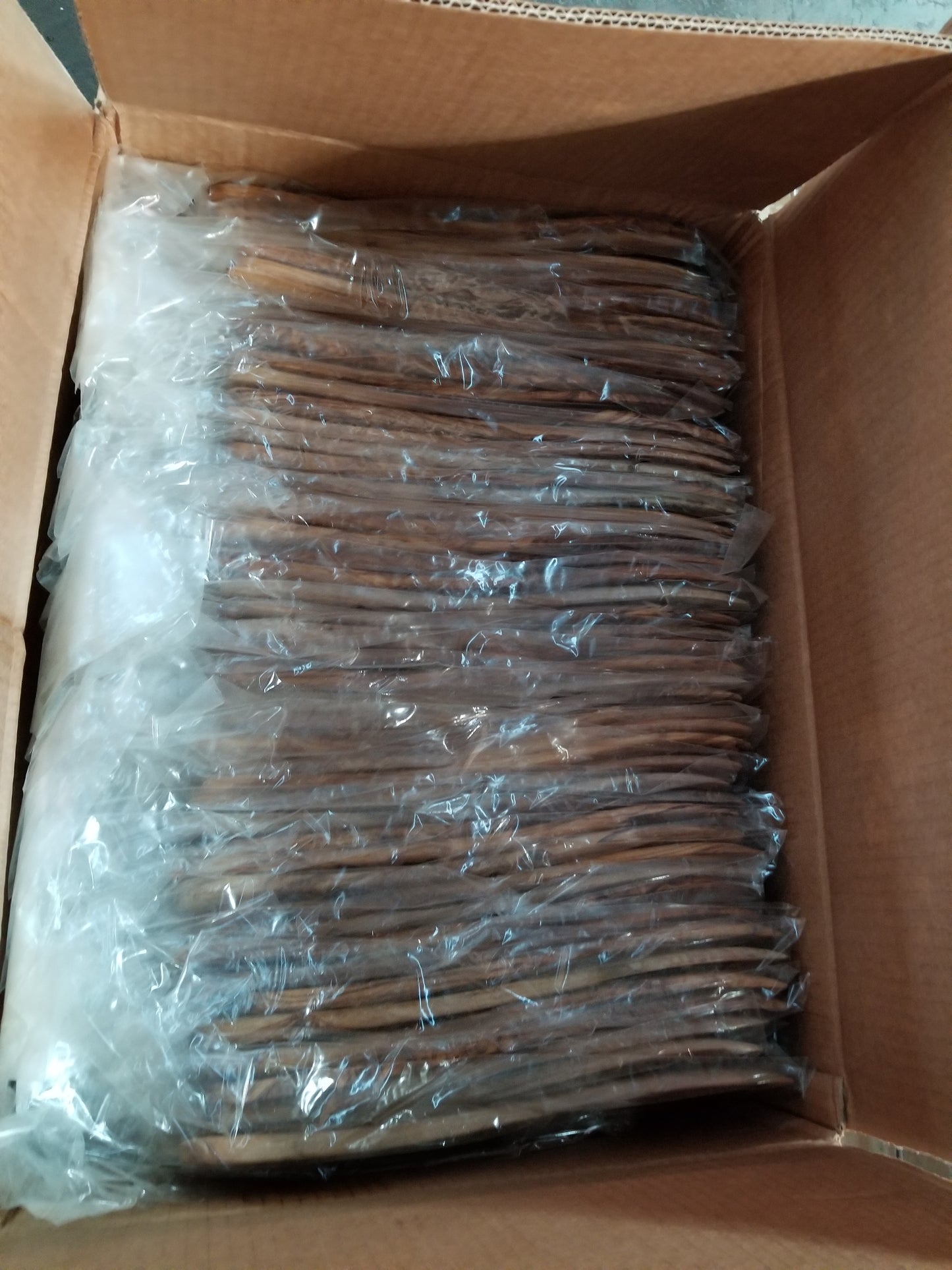 K00017 - Olive Wood Spatula with Holes