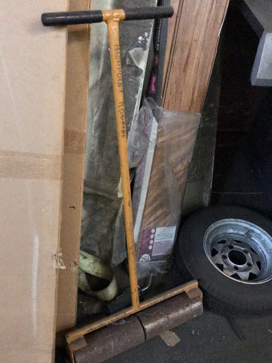 T00073 - roofing roller