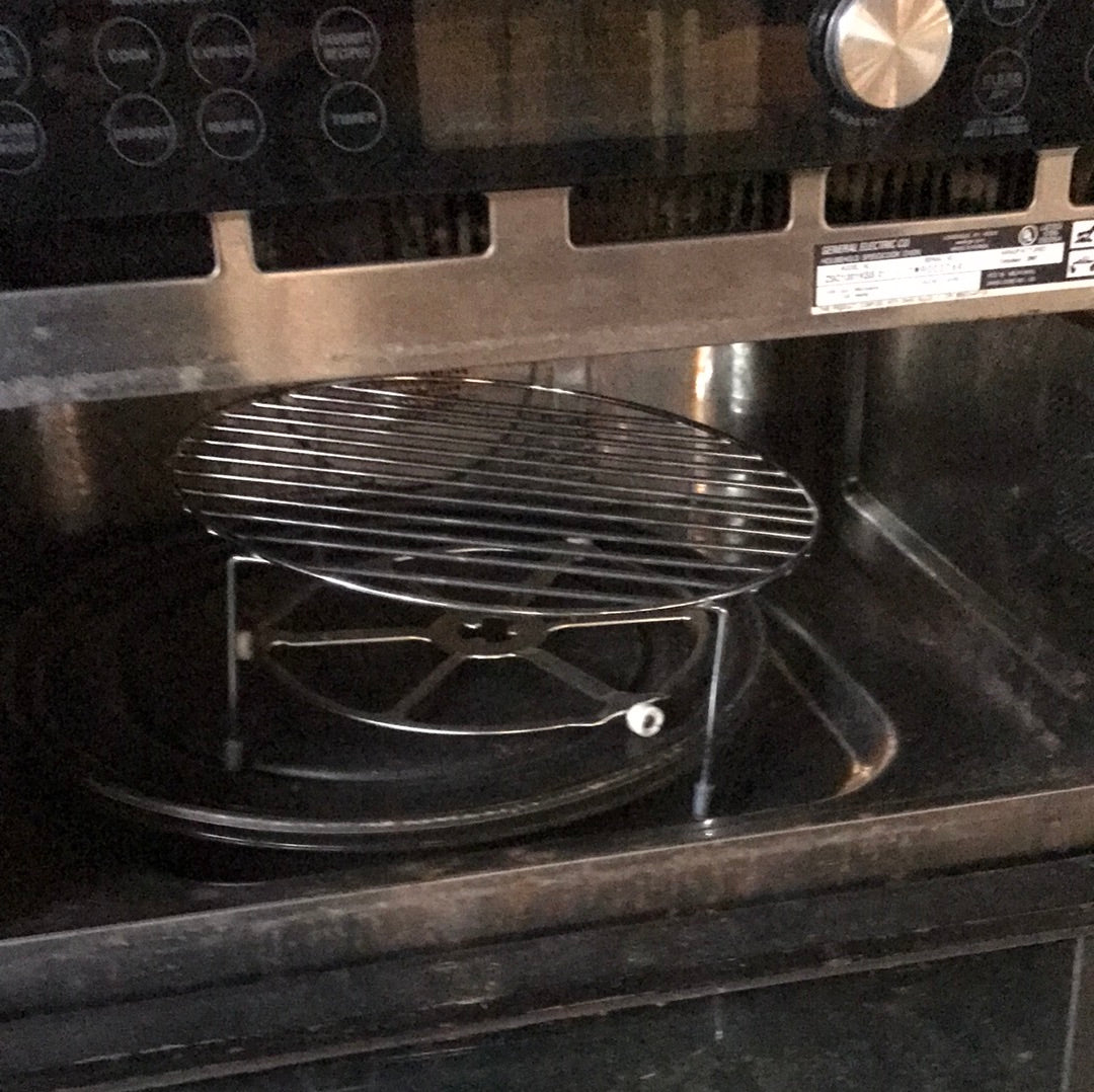 E00185 - microwave/oven