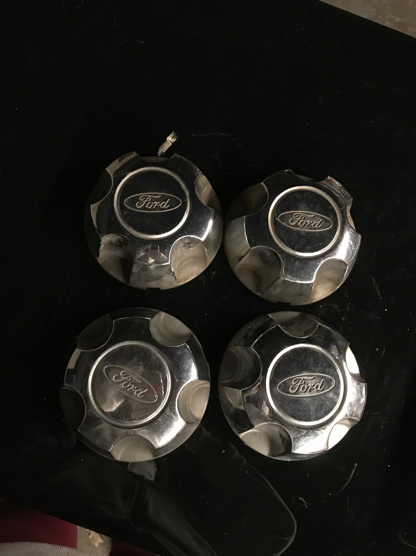 A00019 - 1998 Ford Explorer Alloy Wheel Center Caps Wheel Hub Caps