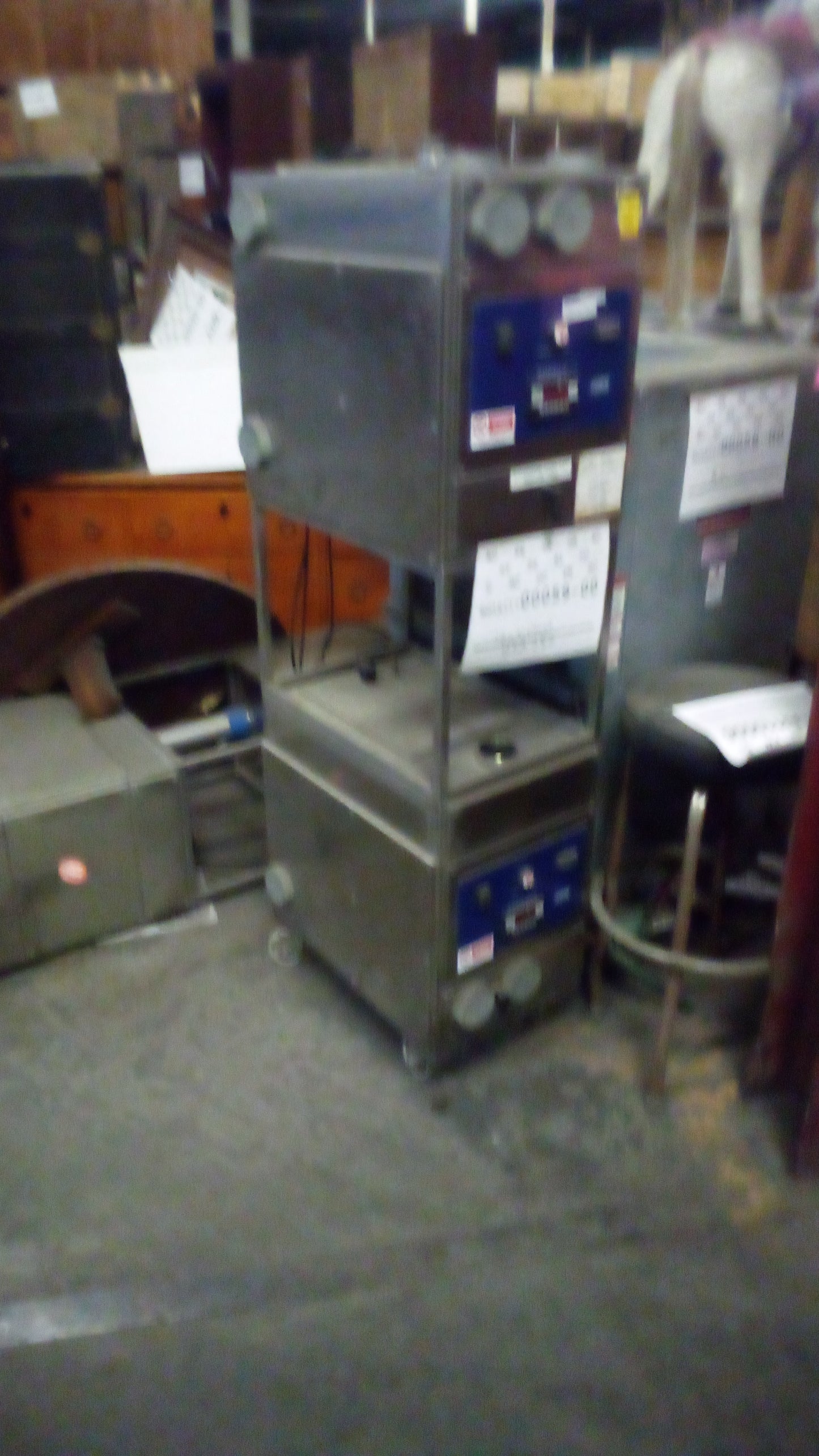 I00003 - Equipment Trolley