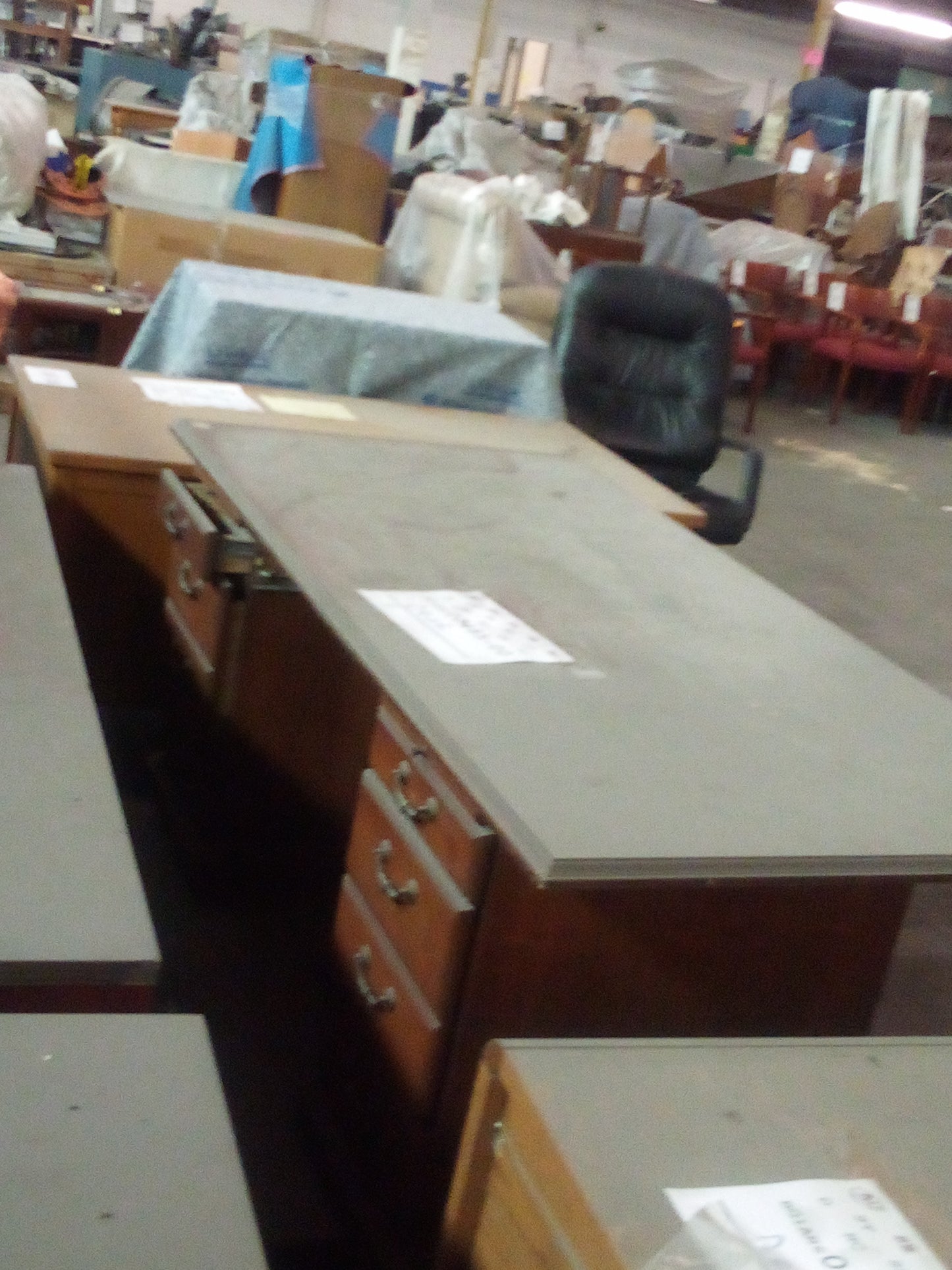 F00111 - Desk