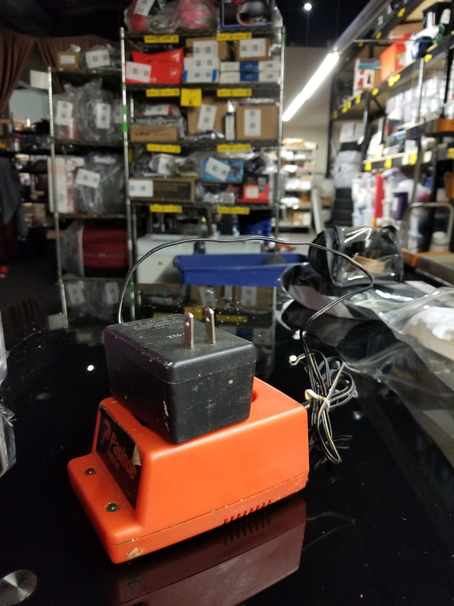 T00030 - Paslode Impulse Battery Charger