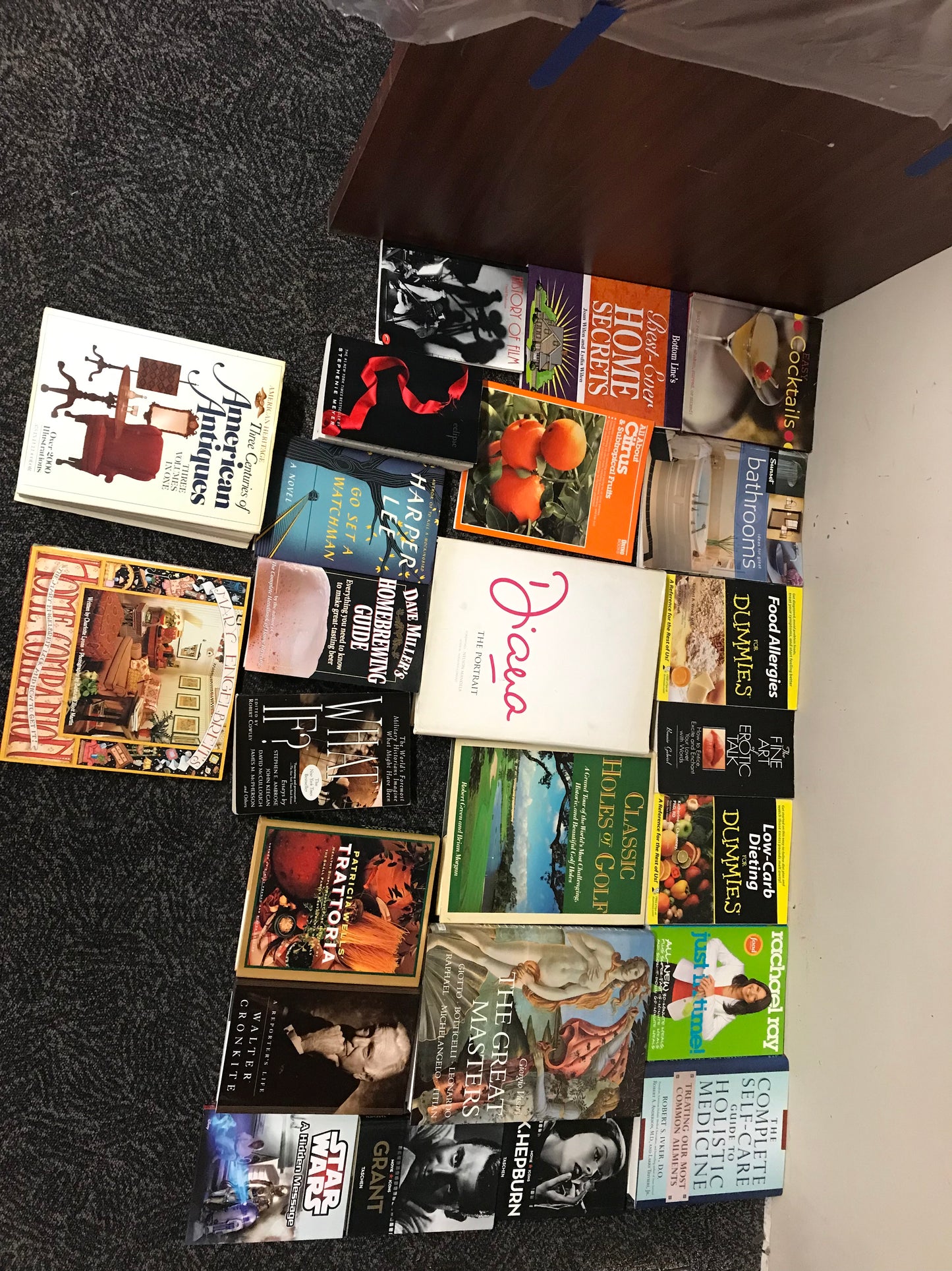 M00162 - Books