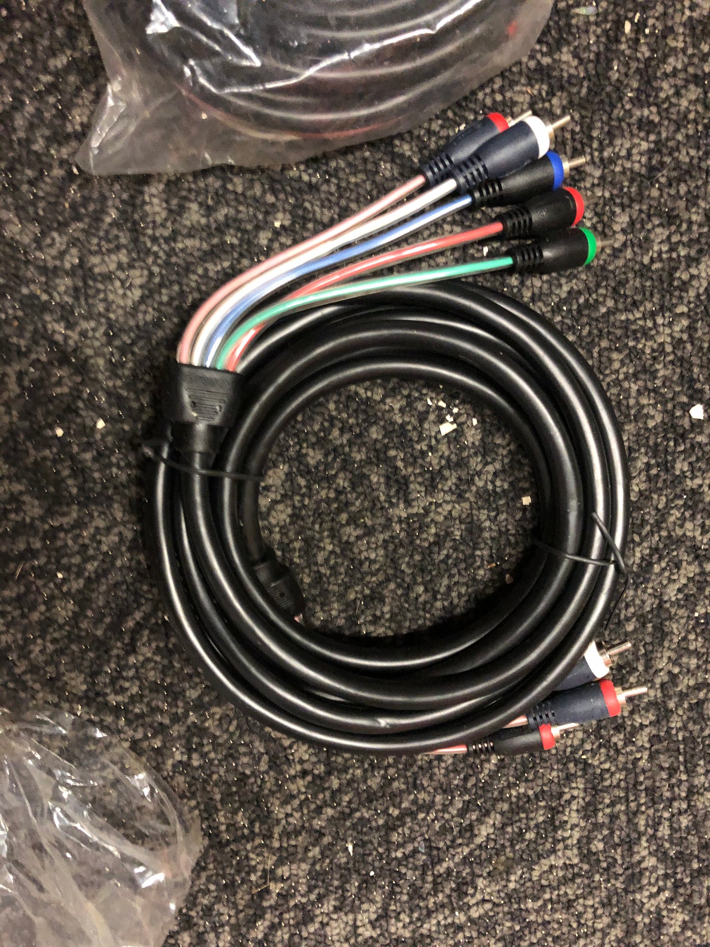 C00018 - 12’ 5-RCA Component Video/Audio Cable