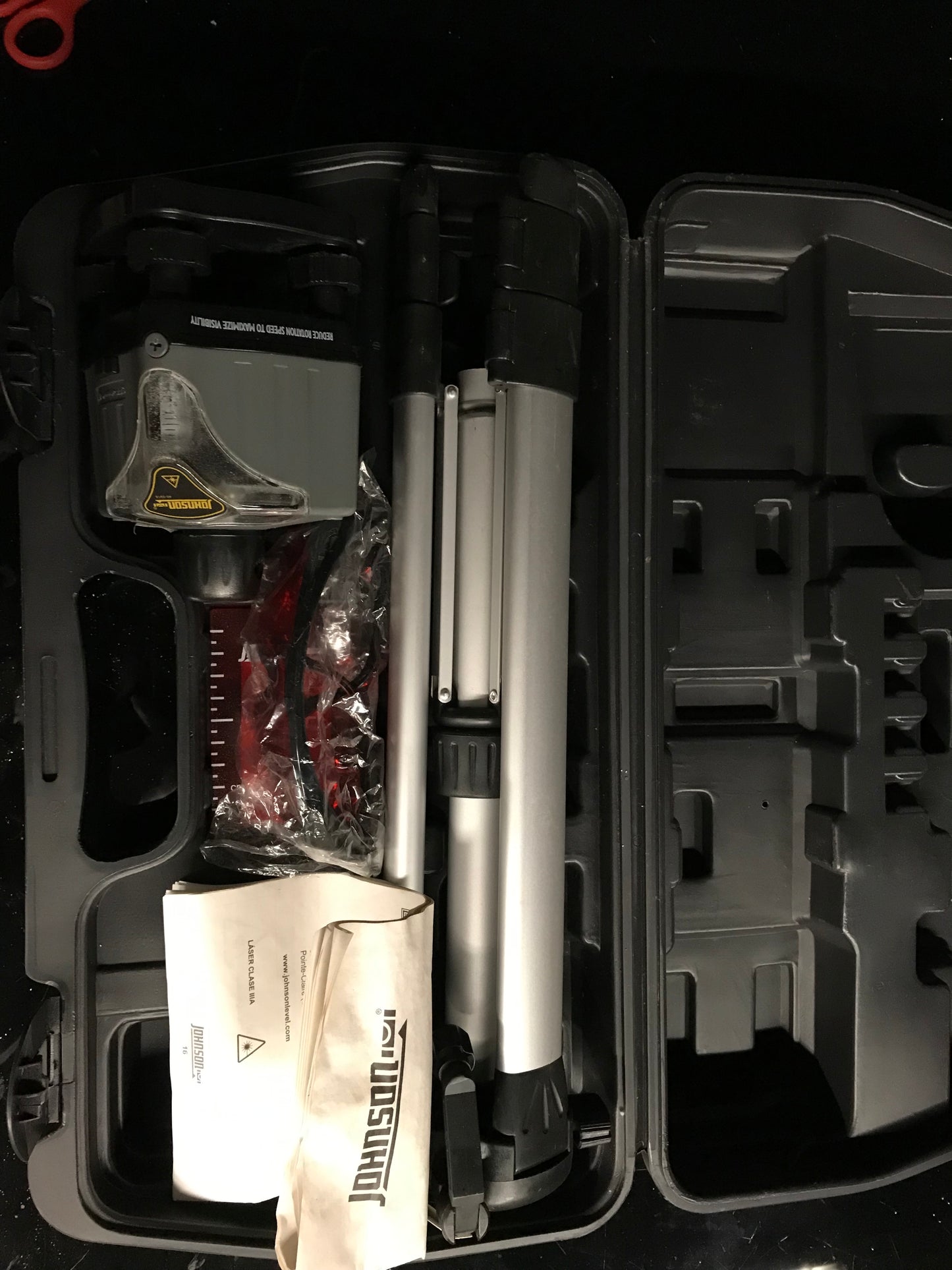 T00045 - Johnson Rotary Laser Level Kit 40-0918 with Case