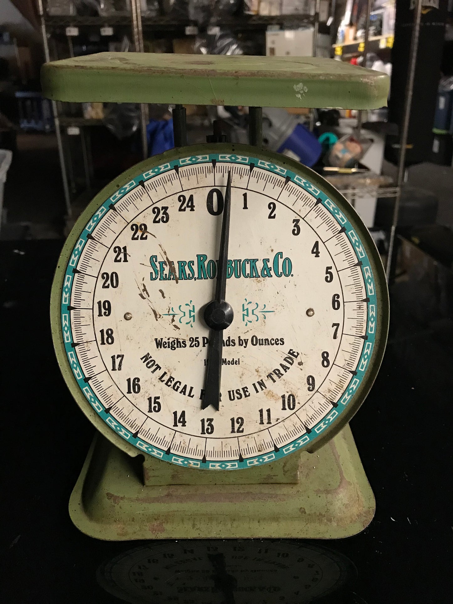 K00015 - Vintage 1906 Kitchen Farm Barn Scale