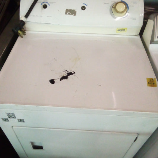 E00085 - White Frigidaire Dryer