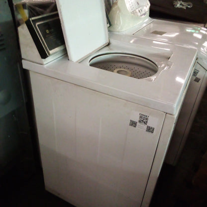 E00087 - Maytag Washing Machine White