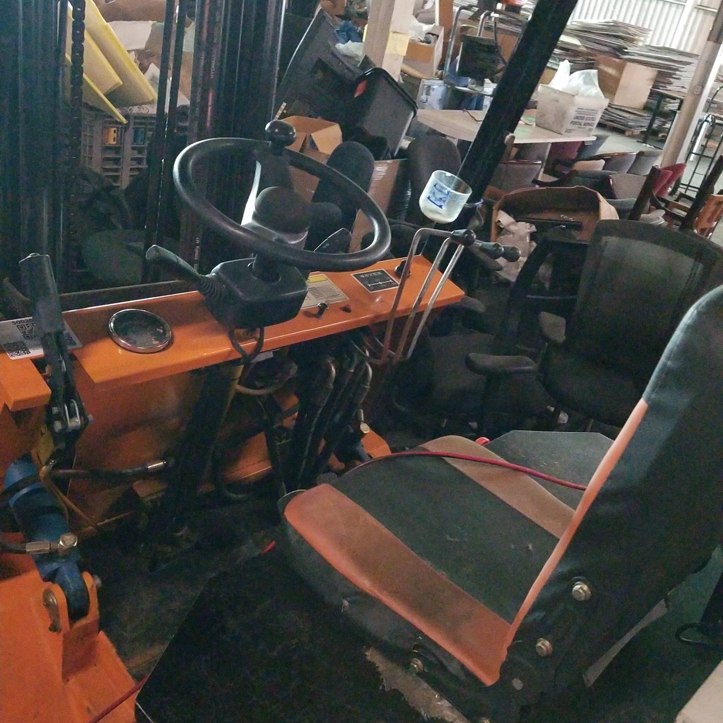 S00200 - McS Orange Forklift