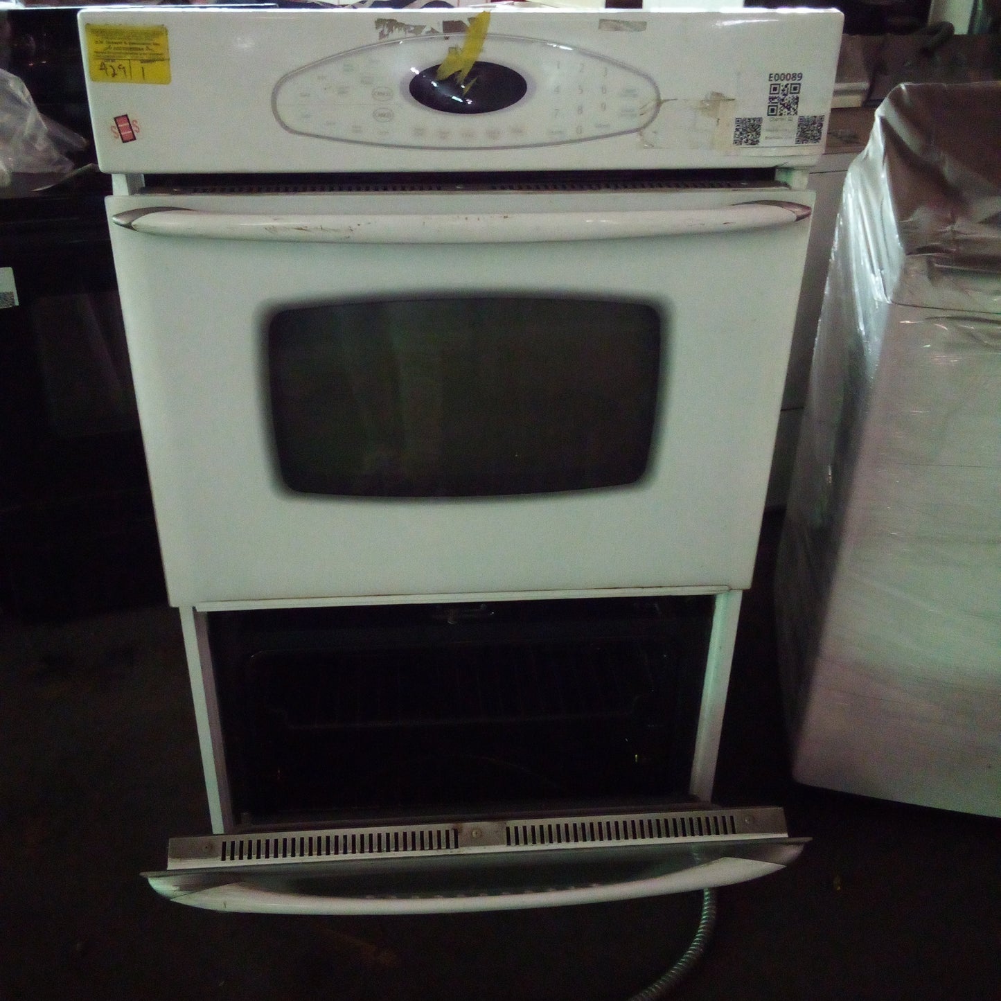 E00089 - Maytag Double Wall Oven