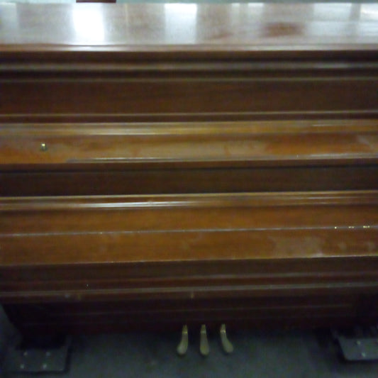 F00114 - Wooden Piano