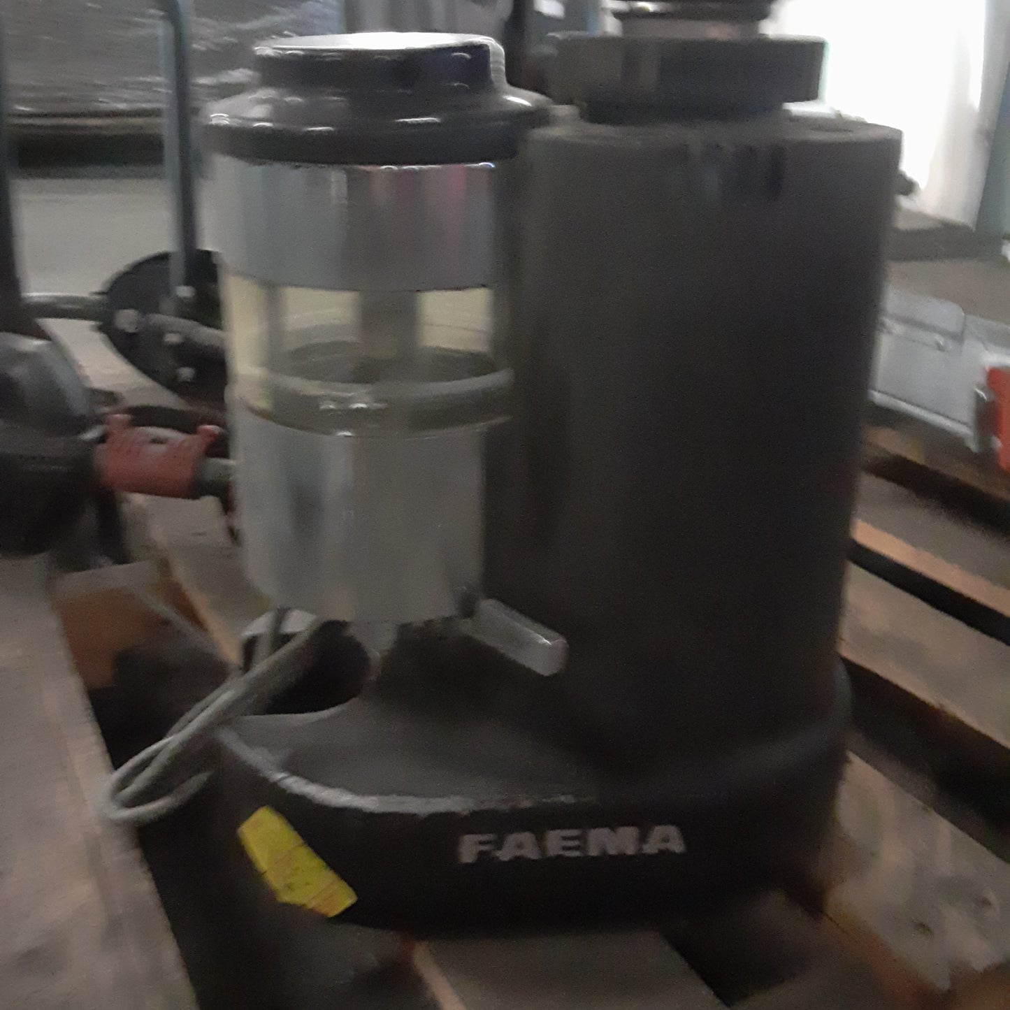 E00122 - Faema Coffee Maker