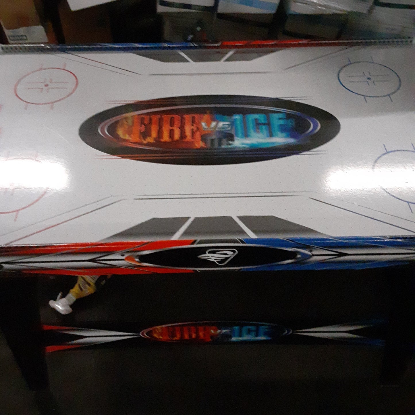 M00265 - Air Hockey Table