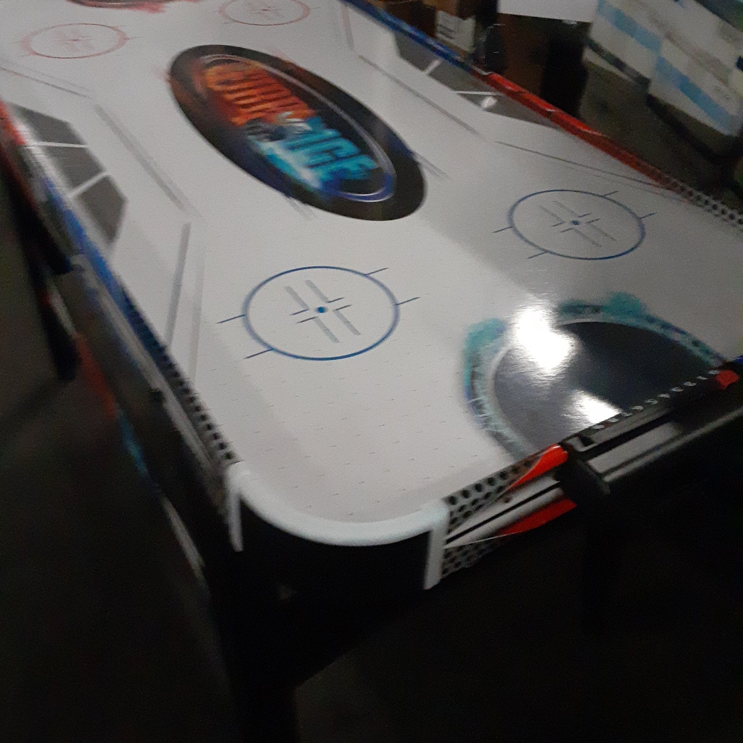 M00265 - Air Hockey Table