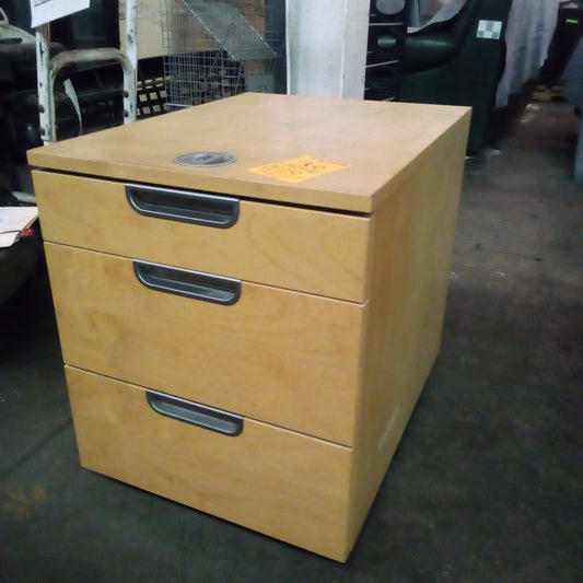 F00194 - Office Cabinet/ Lockable