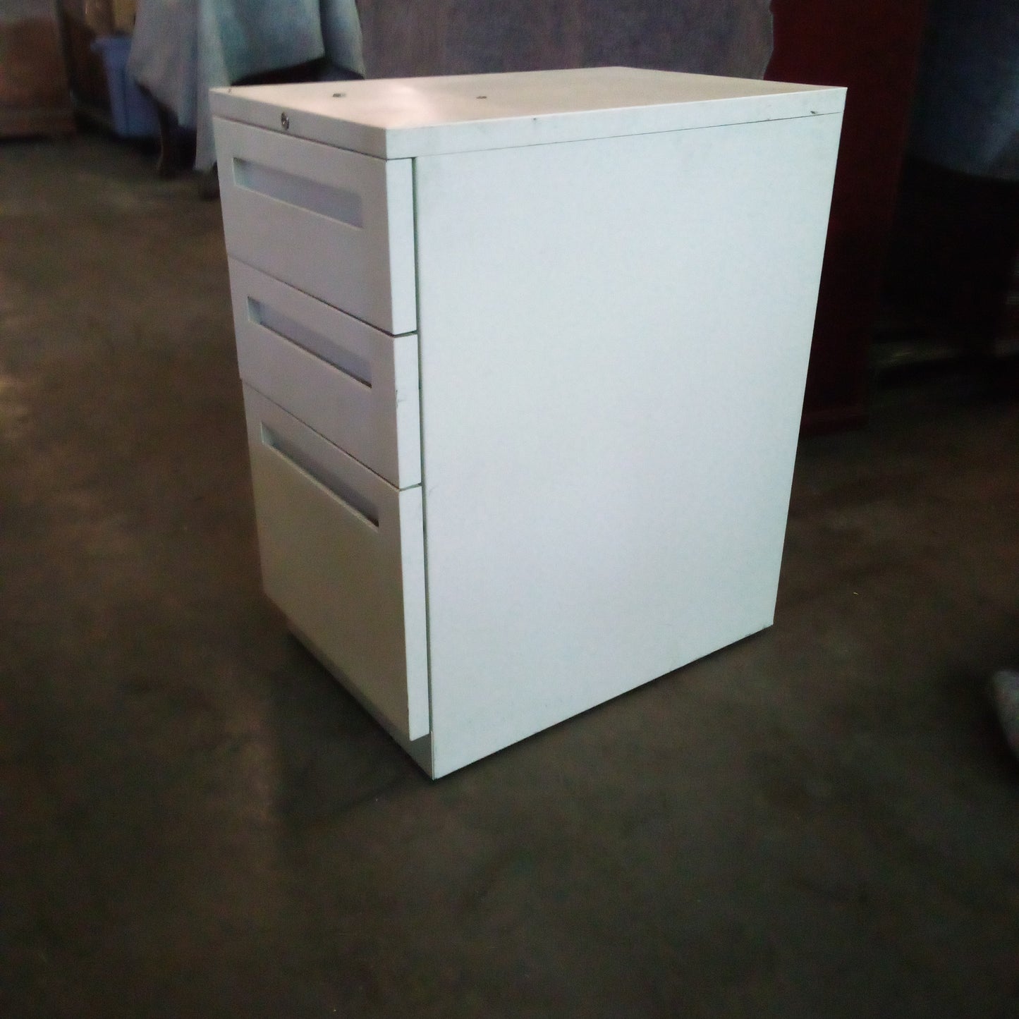 F00229 - filing cabinet