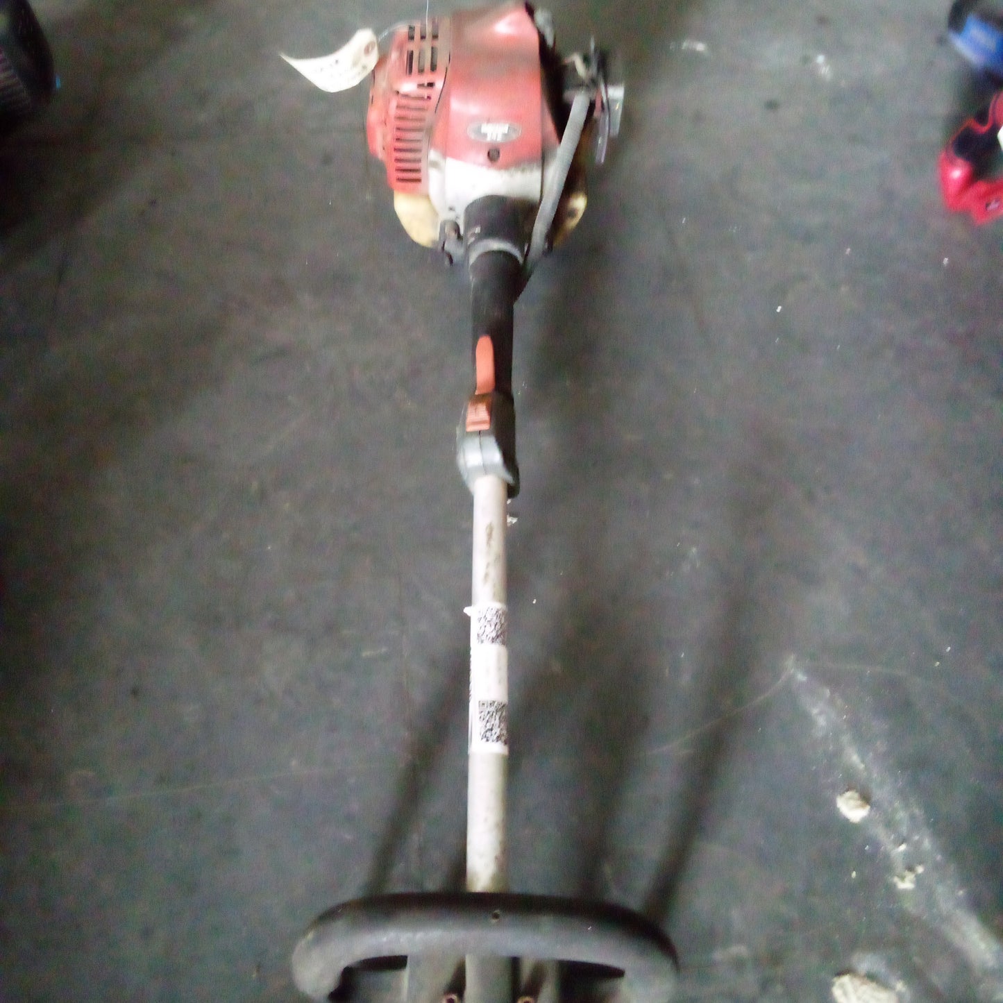 M00220 - Shindaiwa Weed Wacker