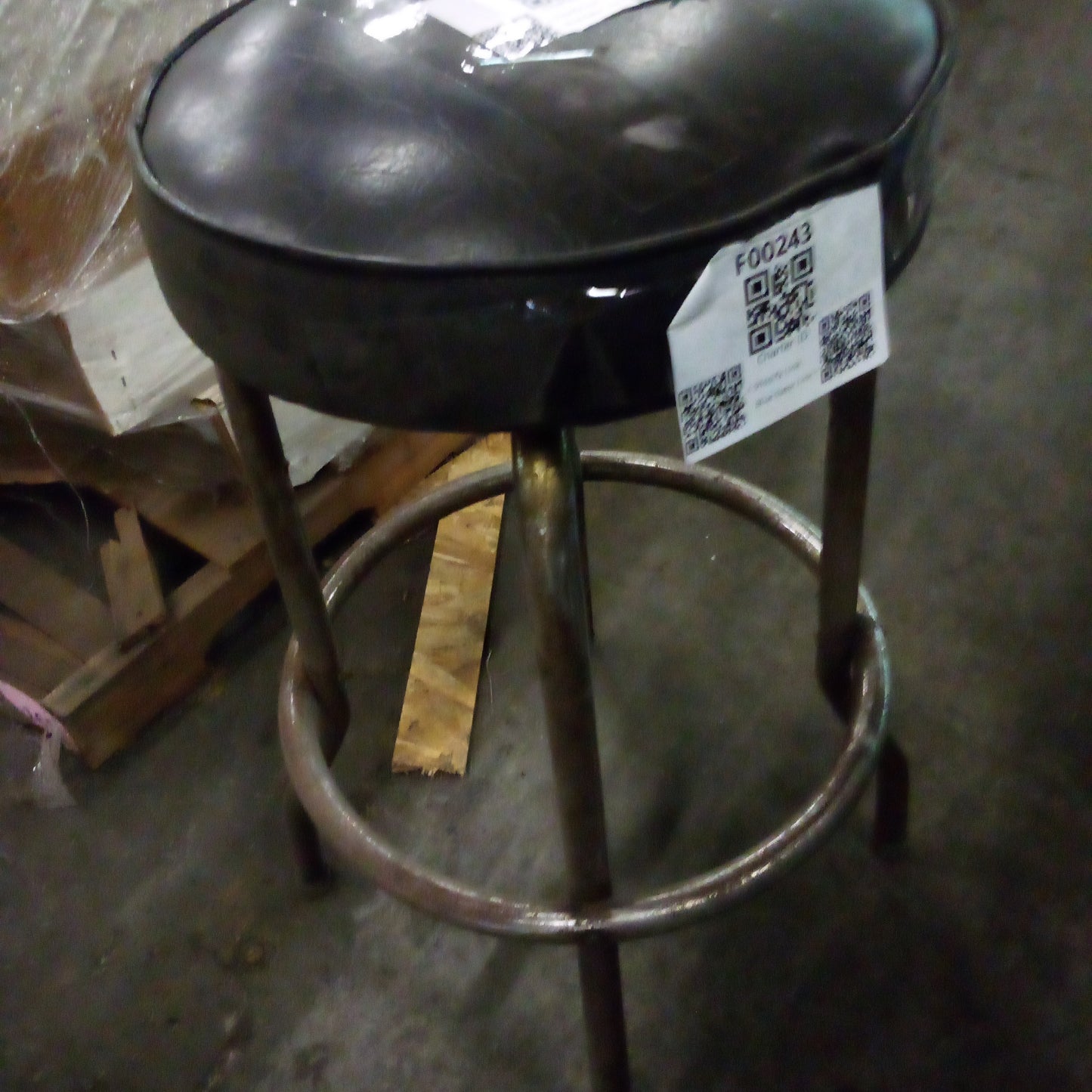 F00243 - Black Stool