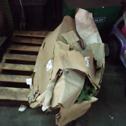 P00241 - Christmas tree