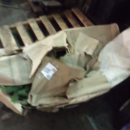 P00241 - Christmas tree