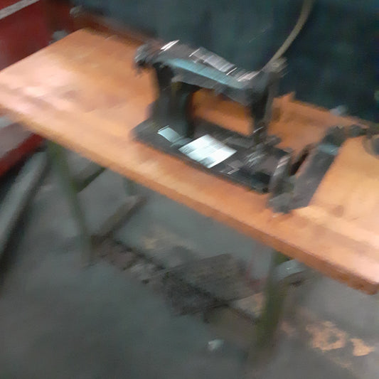 F00265 -Sewing Machine