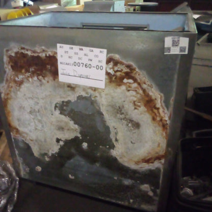 E00198 - Ice Dispenser