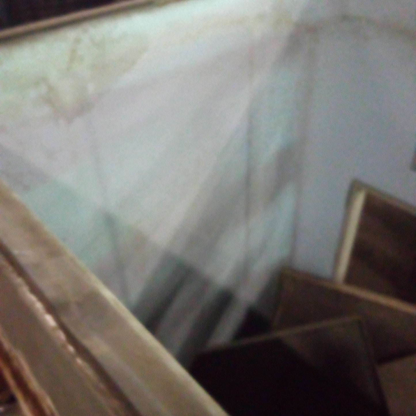 E00198 - Ice Dispenser