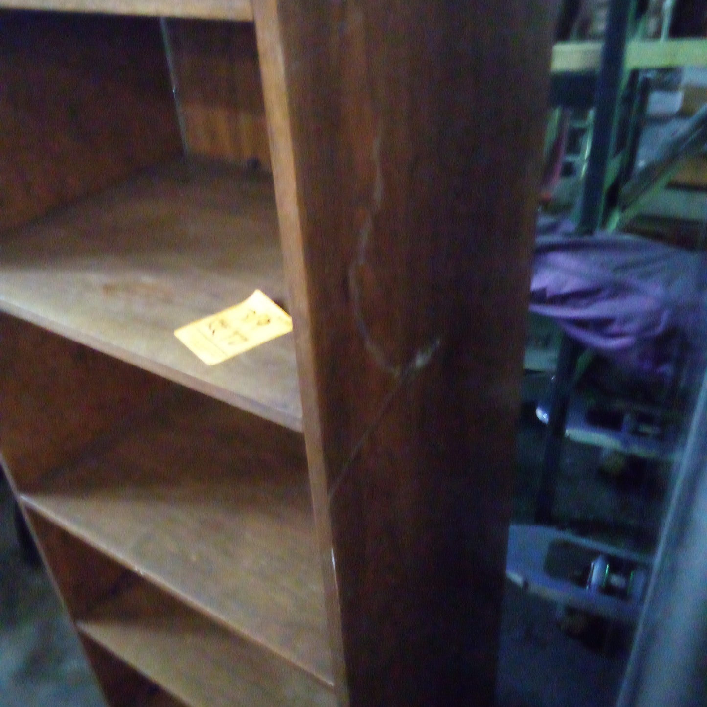 F00252 - Bookshelf