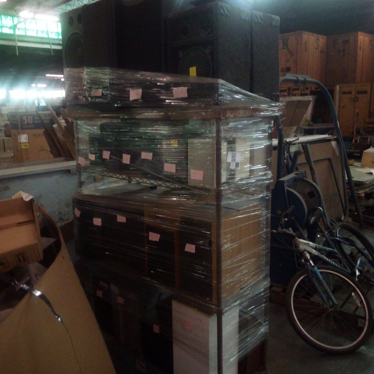 C00108 - Shelves full of Speekers