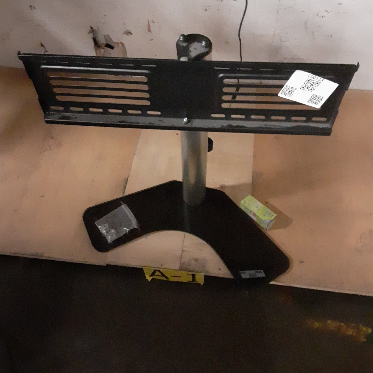 C00128 -Monitor Stand