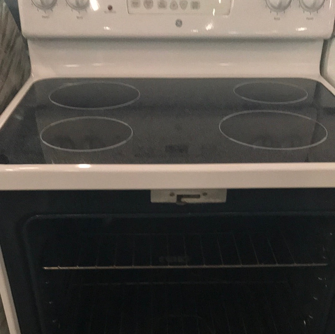 E00047 -GE Glass Top Oven Range stove