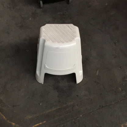 M00245 - step stool