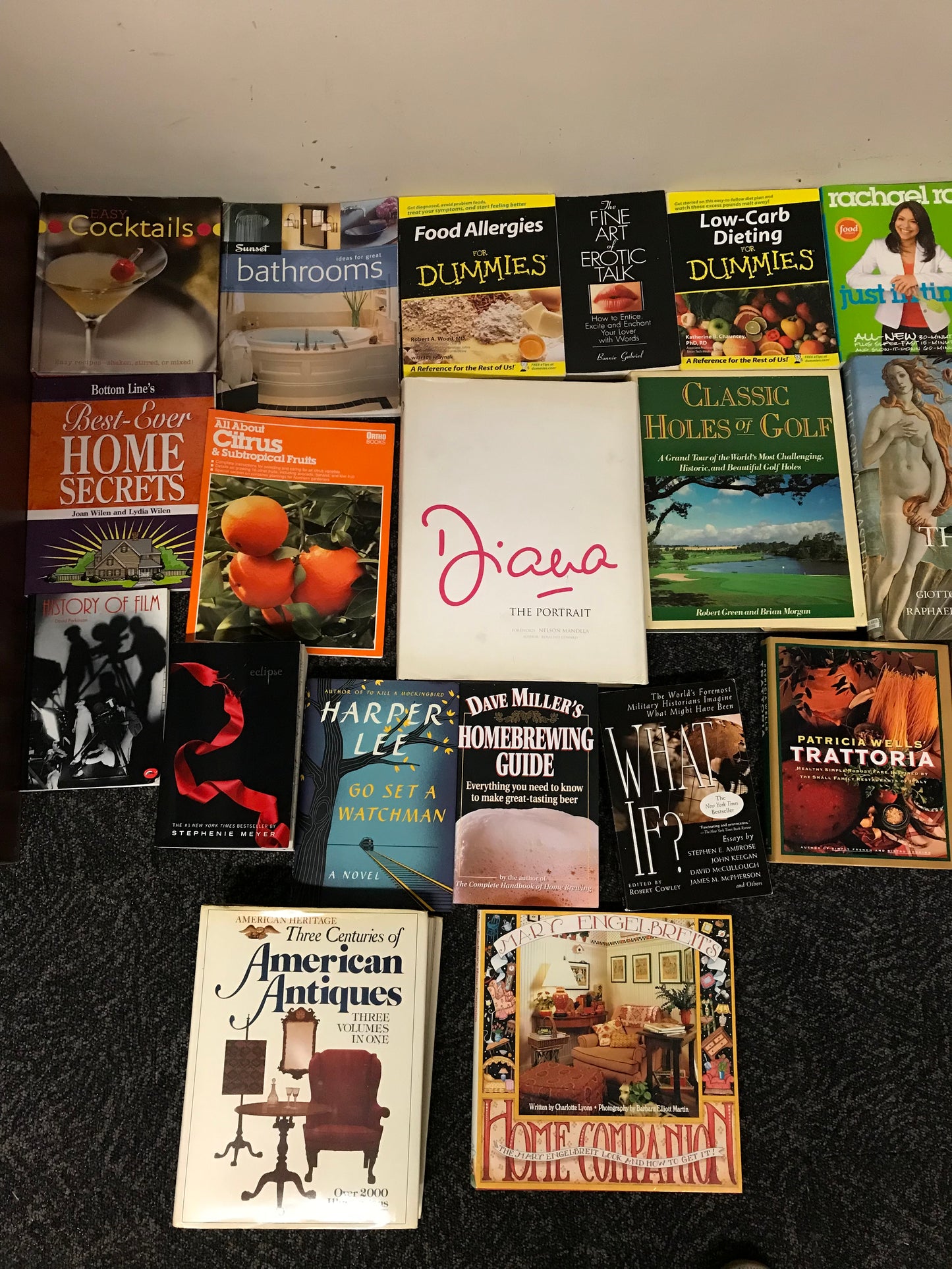 M00162 - Books