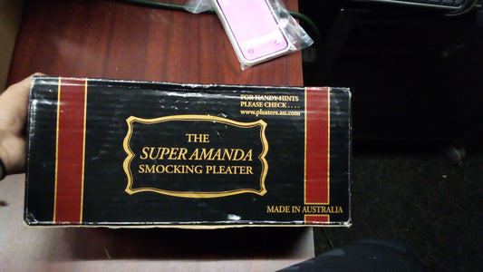 M00081 - The Super Amanda Smocking Pleater Machine