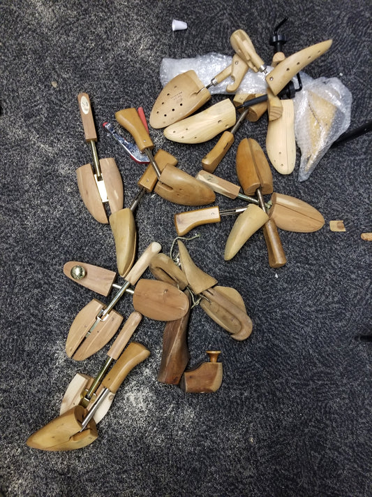 W00001 - Vintage Shoe Trees