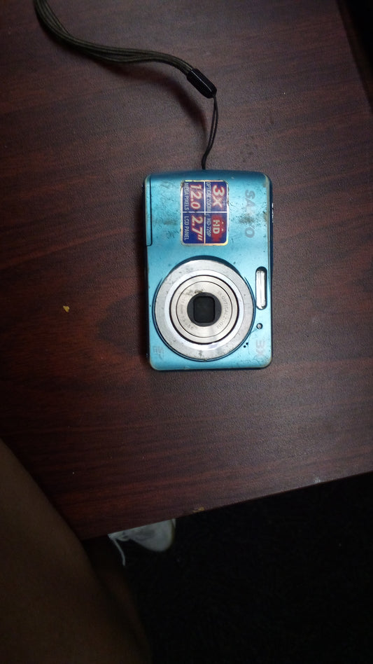 M00083 - Sanyo VPC-S1213 12.0MP Digital Camera - Blue