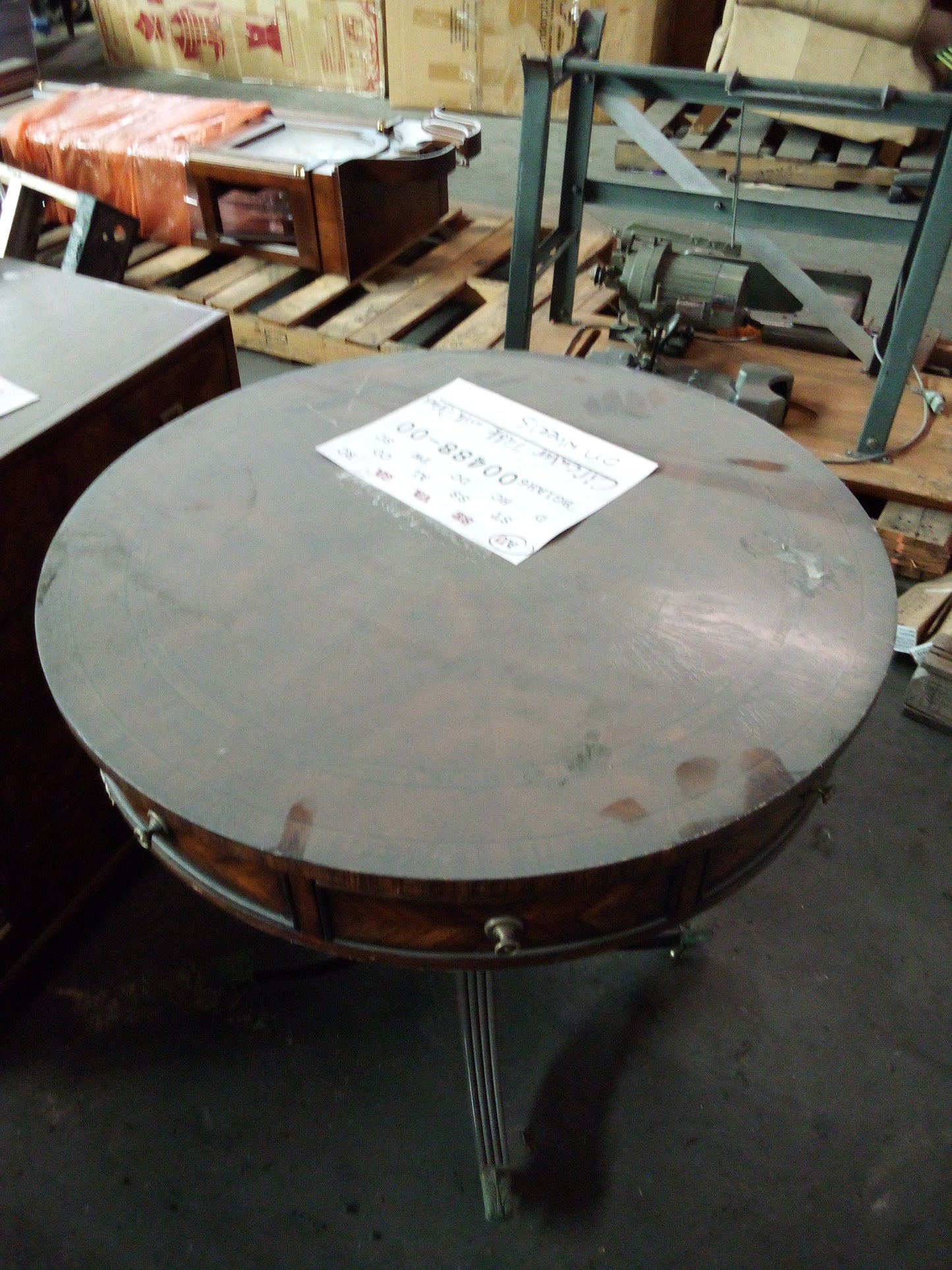 F00033 - Circular Table on Wheels