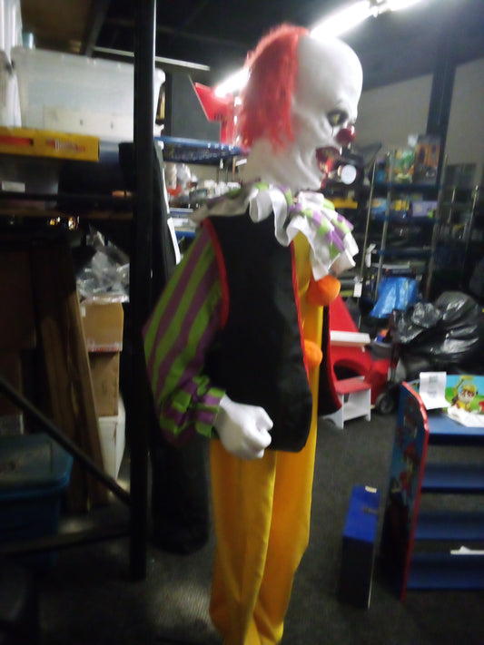 D00001 - IT Pennywise Clown Halloween Decoration