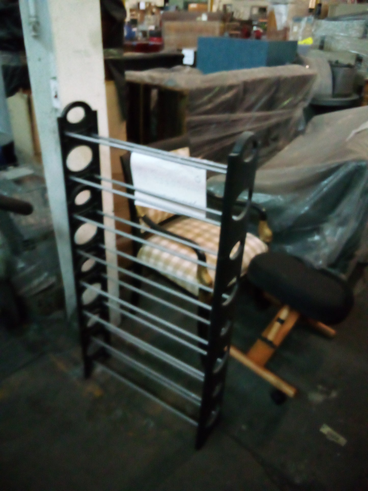 F00032 - Shoe Rack