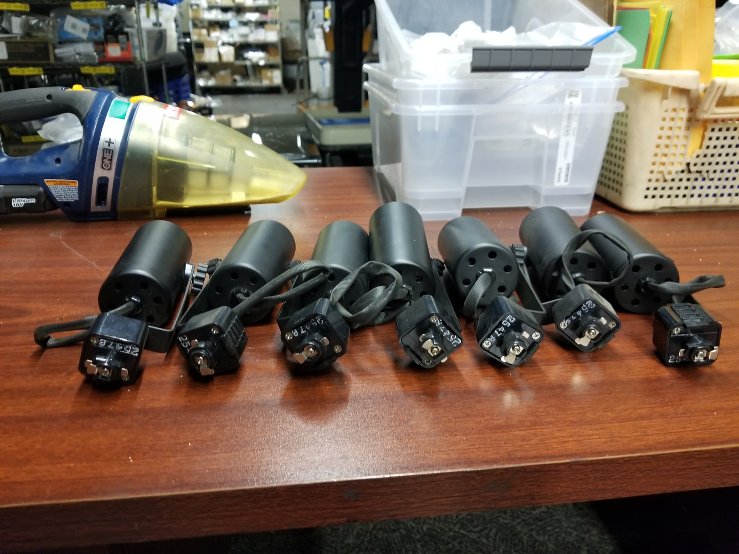E00030 - Track Fixtures Model NO. CR -190L - BK